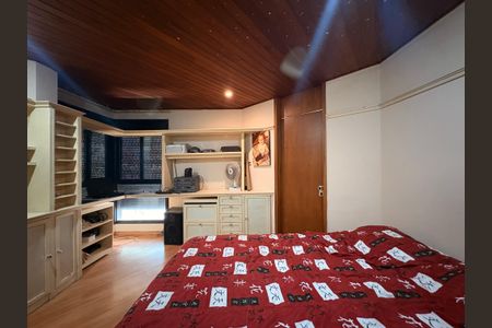 Apartamento à venda com 350m², 4 quartos e 3 vagasSuite 3