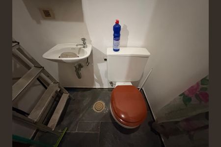 Apartamento à venda com 350m², 4 quartos e 3 vagasBanheiro de serviço 