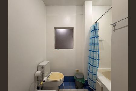 Apartamento à venda com 350m², 4 quartos e 3 vagasBanheiro da suíte 4