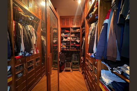 Apartamento à venda com 350m², 4 quartos e 3 vagasCloset da suíte 4