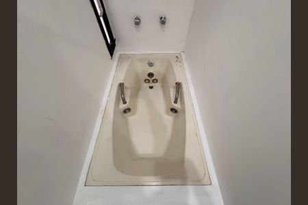 Apartamento à venda com 350m², 4 quartos e 3 vagasBanheiro da suíte 4