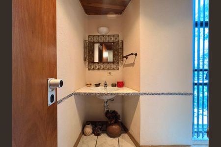 Apartamento à venda com 350m², 4 quartos e 3 vagasLavabo 