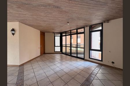 Apartamento à venda com 350m², 4 quartos e 3 vagasSala