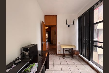 Apartamento à venda com 350m², 4 quartos e 3 vagasEscritório