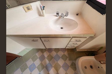 Apartamento à venda com 350m², 4 quartos e 3 vagasBanheiro da Suíte 1