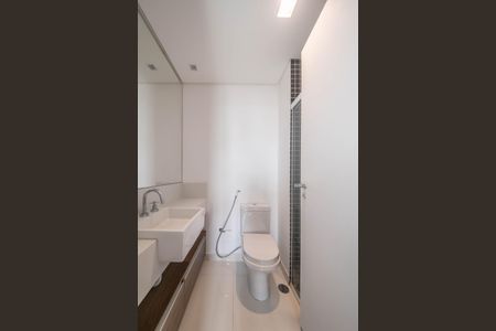 Apartamento para alugar com 64m², 1 quarto e sem vaga Apartamento para alugar com 64m², 1 quarto e sem vagaBanheiro da Suíte