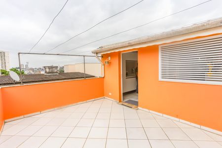 Casa à venda com 250m², 2 quartos e 5 vagas Casa à venda com 250m², 2 quartos e 5 vagasÁrea descoberta