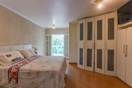 Casa à venda com 250m², 2 quartos e 5 vagas Casa à venda com 250m², 2 quartos e 5 vagasQuarto 2 - suíte