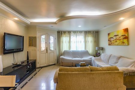 Casa à venda com 250m², 2 quartos e 5 vagas Casa à venda com 250m², 2 quartos e 5 vagasSala