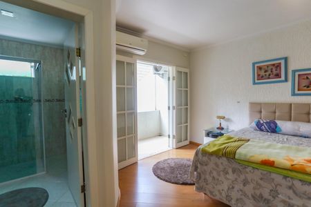 Casa à venda com 250m², 2 quartos e 5 vagas Casa à venda com 250m², 2 quartos e 5 vagasQuarto 1 - suíte