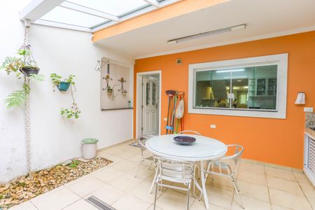 Casa à venda com 250m², 2 quartos e 5 vagas Casa à venda com 250m², 2 quartos e 5 vagasÁrea de lazer