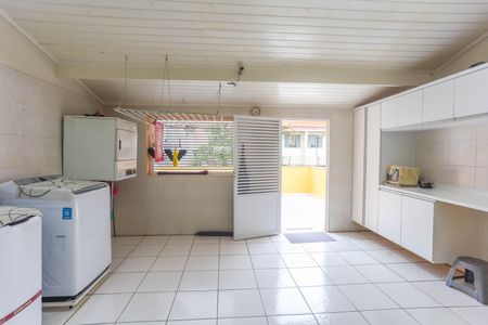 Casa à venda com 250m², 2 quartos e 5 vagas Casa à venda com 250m², 2 quartos e 5 vagasÁrea de serviço