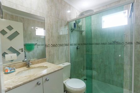 Casa à venda com 250m², 2 quartos e 5 vagas Casa à venda com 250m², 2 quartos e 5 vagasBanheiro da suíte 1