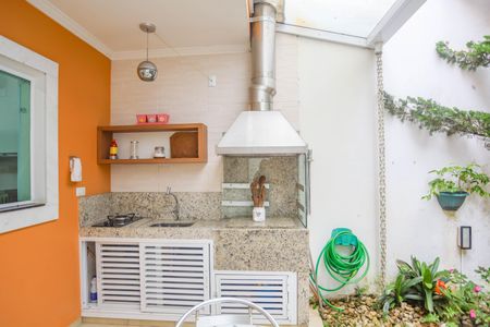 Casa à venda com 250m², 2 quartos e 5 vagas Casa à venda com 250m², 2 quartos e 5 vagasÁrea de lazer