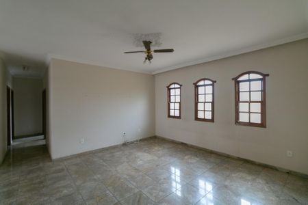 Casa para alugar com 3 quartos, 346m² em Santa Branca, Belo Horizonte