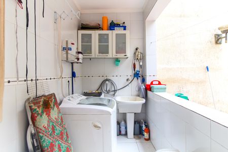 Casa à venda com 166m², 3 quartos e 4 vagas Casa à venda com 166m², 3 quartos e 4 vagasÁrea de Serviço