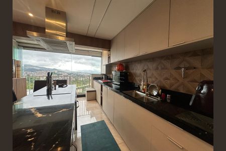 Apartamento à venda com 50m², 1 quarto e 1 vaga Apartamento à venda com 50m², 1 quarto e 1 vagaCozinha