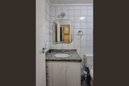 Apartamento à venda com 67m², 3 quartos e 2 vagas Apartamento à venda com 67m², 3 quartos e 2 vagasBanheiro da Suíte