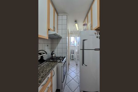 Apartamento à venda com 67m², 3 quartos e 2 vagas Apartamento à venda com 67m², 3 quartos e 2 vagasCozinha