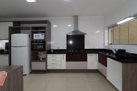 Casa à venda com 163m², 3 quartos e 2 vagasCozinha