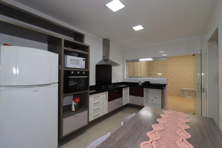 Casa à venda com 163m², 3 quartos e 2 vagasCozinha