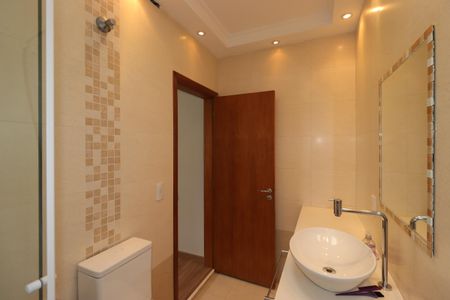 Casa à venda com 163m², 3 quartos e 2 vagasBanheiro da Suíte