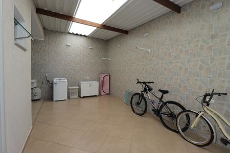 Casa à venda com 163m², 3 quartos e 2 vagasÁrea de Serviço