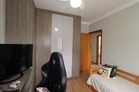 Casa à venda com 163m², 3 quartos e 2 vagasQuarto 2