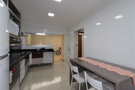 Casa à venda com 163m², 3 quartos e 2 vagasCozinha