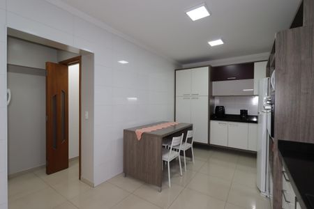 Casa à venda com 163m², 3 quartos e 2 vagasCozinha