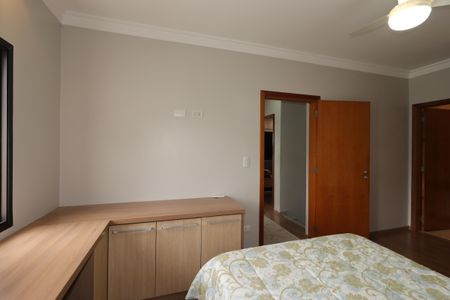 Casa à venda com 163m², 3 quartos e 2 vagasSuíte