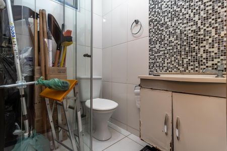 Banheiro Social de apartamento à venda com 3 quartos, 69m² em Planalto, Belo Horizonte