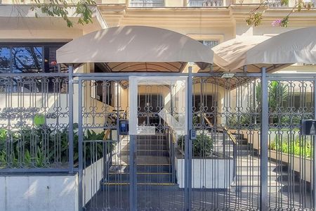 Apartamento à venda com 108m², 2 quartos e 1 vaga Apartamento à venda com 108m², 2 quartos e 1 vagaFachada