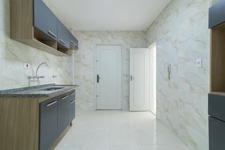 Apartamento à venda com 108m², 2 quartos e 1 vaga Apartamento à venda com 108m², 2 quartos e 1 vagaCozinha
