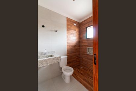 Casa à venda com 113m², 2 quartos e 3 vagasBanheiro da Suíte 1