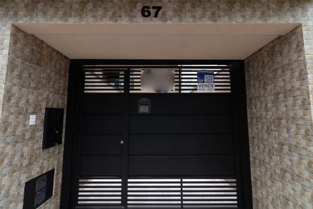 Casa à venda com 113m², 2 quartos e 3 vagasFachada