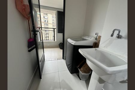 Apartamento à venda com 89m², 3 quartos e 2 vagas Apartamento à venda com 89m², 3 quartos e 2 vagasÁrea de Serviço