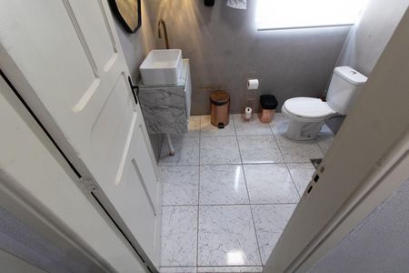 Casa à venda com 77m², 3 quartos e 3 vagasBANHEIRO