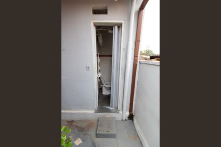 Casa à venda com 77m², 3 quartos e 3 vagasBANHEIRO ÁREA EXTERNA