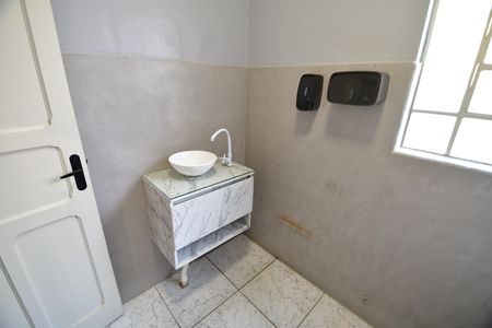 Casa à venda com 77m², 2 quartos e 3 vagasLavabo