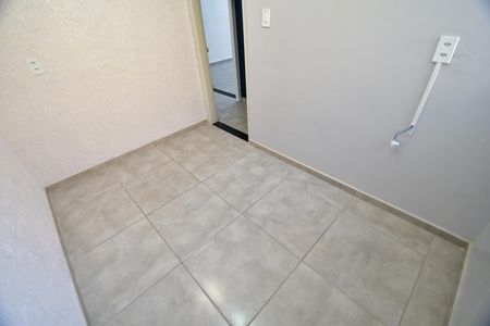 Casa à venda com 77m², 2 quartos e 3 vagasSala 2