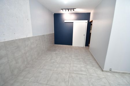Casa à venda com 77m², 2 quartos e 3 vagasSala