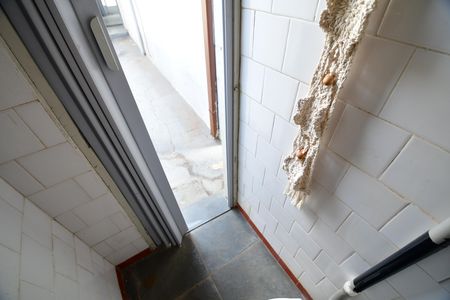 Casa à venda com 77m², 2 quartos e 3 vagasBanheiro de serviço