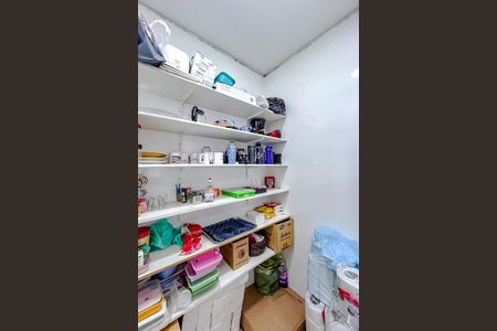 Casa à venda com 300m², 3 quartos e 2 vagasDespensa