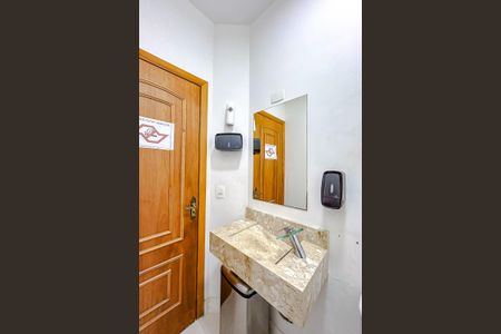 Casa à venda com 300m², 3 quartos e 2 vagasLavabo