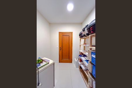 Casa à venda com 300m², 3 quartos e 2 vagasCloset da suíte