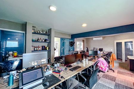 Casa à venda com 300m², 3 quartos e 2 vagasSala