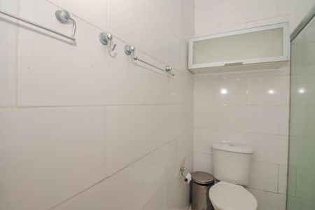 Casa à venda com 285m², 5 quartos e 4 vagas Casa à venda com 285m², 5 quartos e 4 vagasBanheiro- Edícula