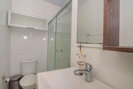 Casa à venda com 285m², 5 quartos e 4 vagas Casa à venda com 285m², 5 quartos e 4 vagasBanheiro- Edícula