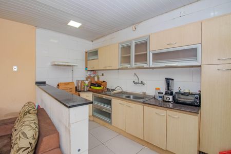 Casa à venda com 285m², 5 quartos e 4 vagas Casa à venda com 285m², 5 quartos e 4 vagasCozinha - Edícula